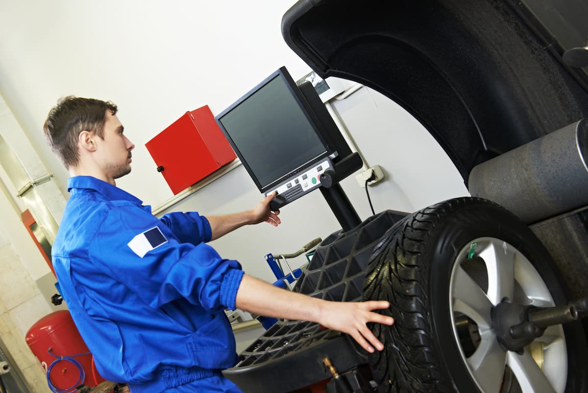 The Difference Between Wheel Alignment and Wheel Balancing